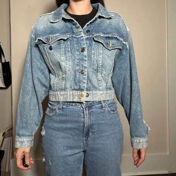 Free People Cropped Denim Jacket Size Medium - Picture 1 of 5